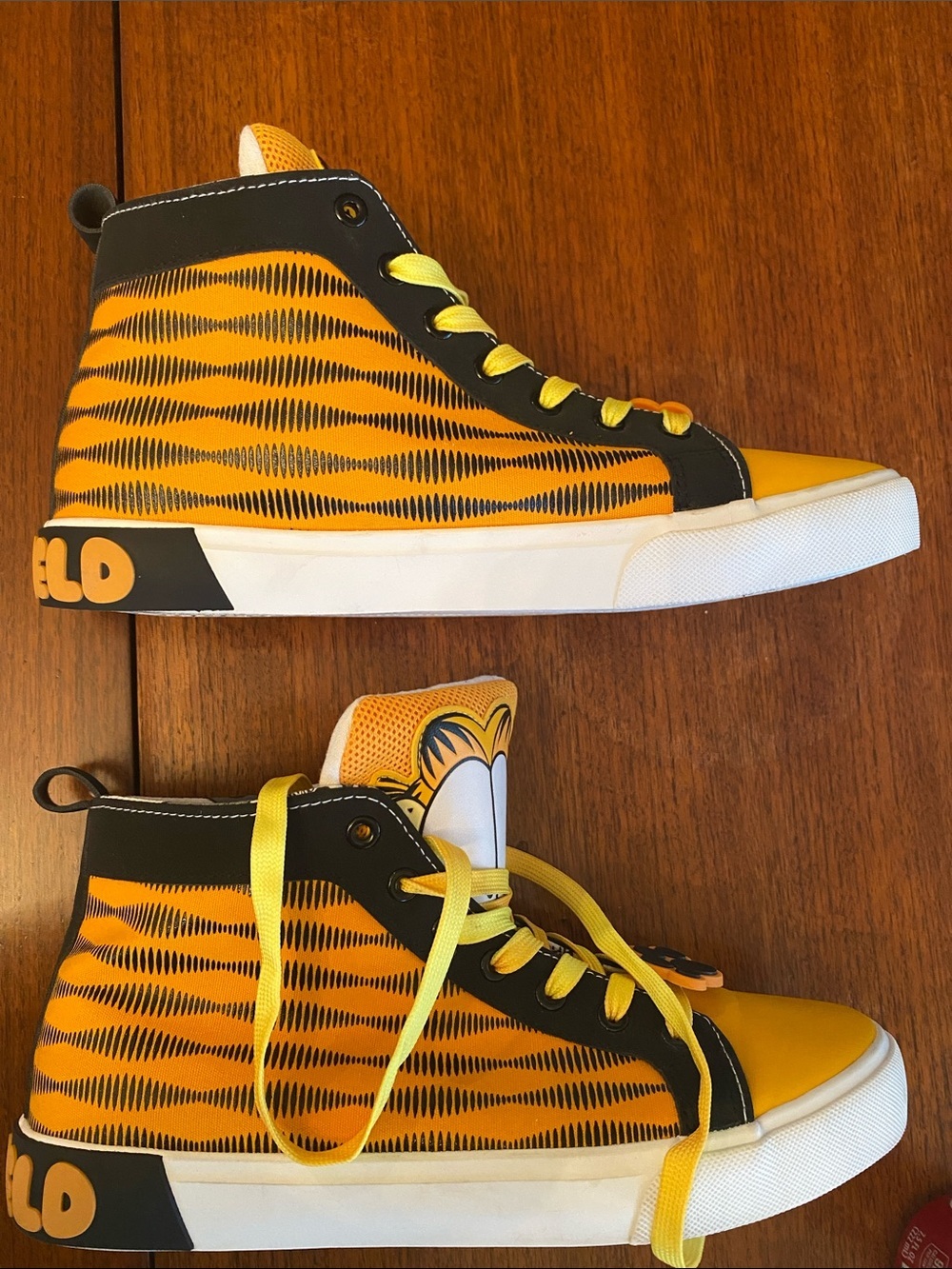 Garfield Yellow High-Top Men’s Sneakers - Picture 6 of 8
